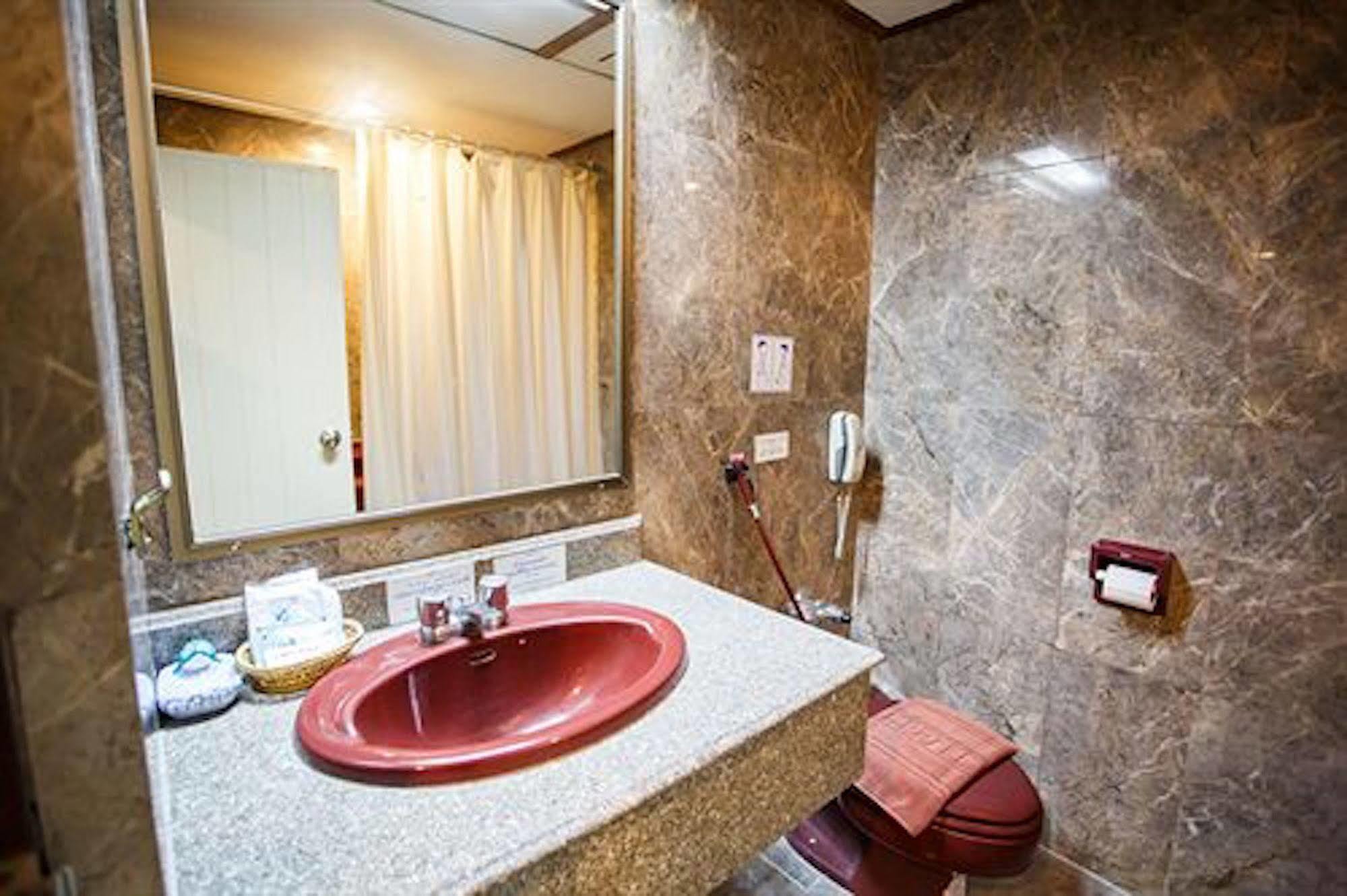 Vieng Thong Hotel Krabi town Buitenkant foto