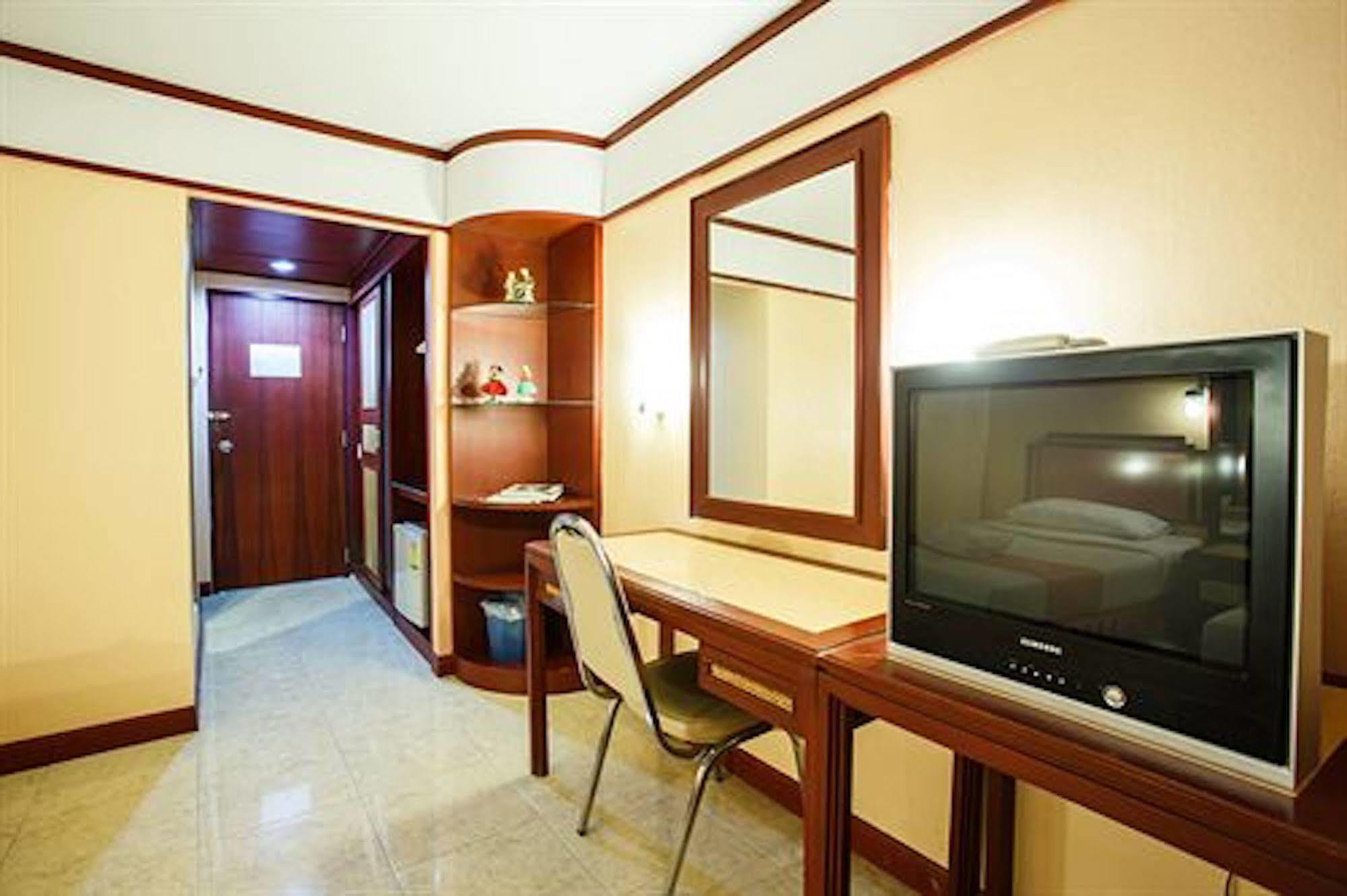 Vieng Thong Hotel Krabi town Buitenkant foto
